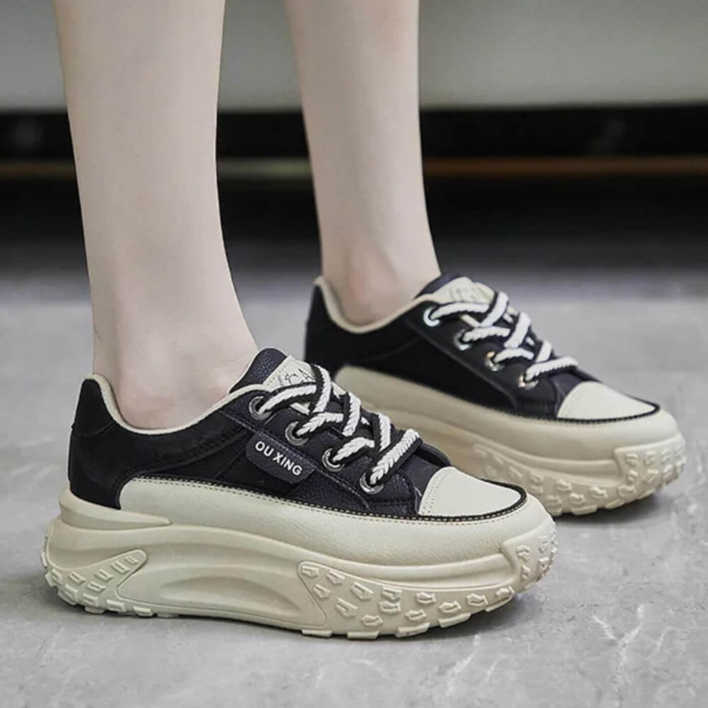 Sabine™ - Bekväma Sneakers med Hög Sula