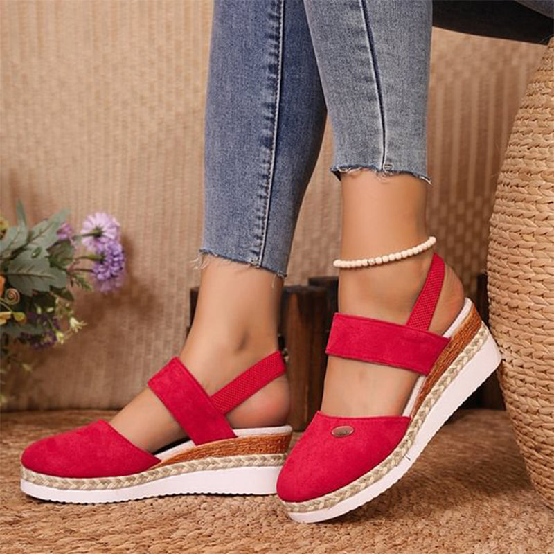 Monika™ - Bekväma Somriga Sandaler med Sluten Tå och Remmar samt Låg Kilklack