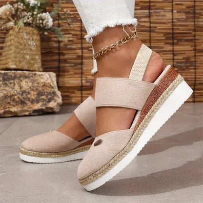 Monika™ - Bekväma Somriga Sandaler med Sluten Tå och Remmar samt Låg Kilklack