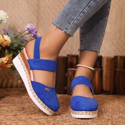 Monika™ - Bekväma Somriga Sandaler med Sluten Tå och Remmar samt Låg Kilklack